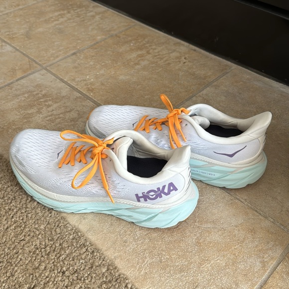 HOKA - Picture 3 of 11